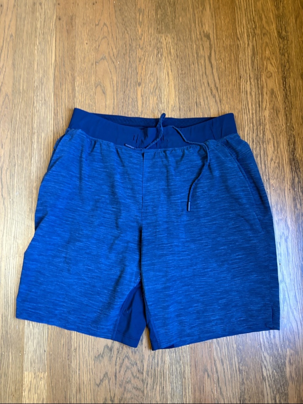 Lululemon athletica Men's t.h.e. Short size large